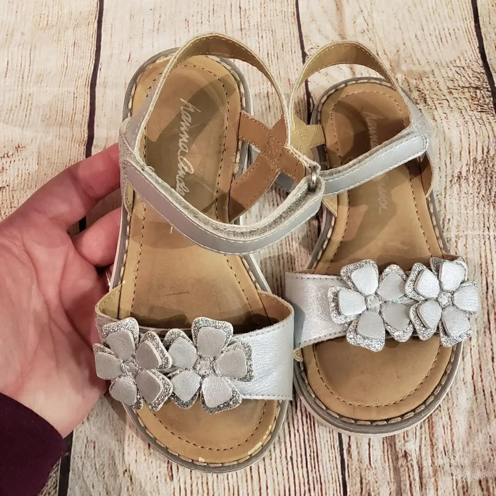 Hanna Andersson velcro closure